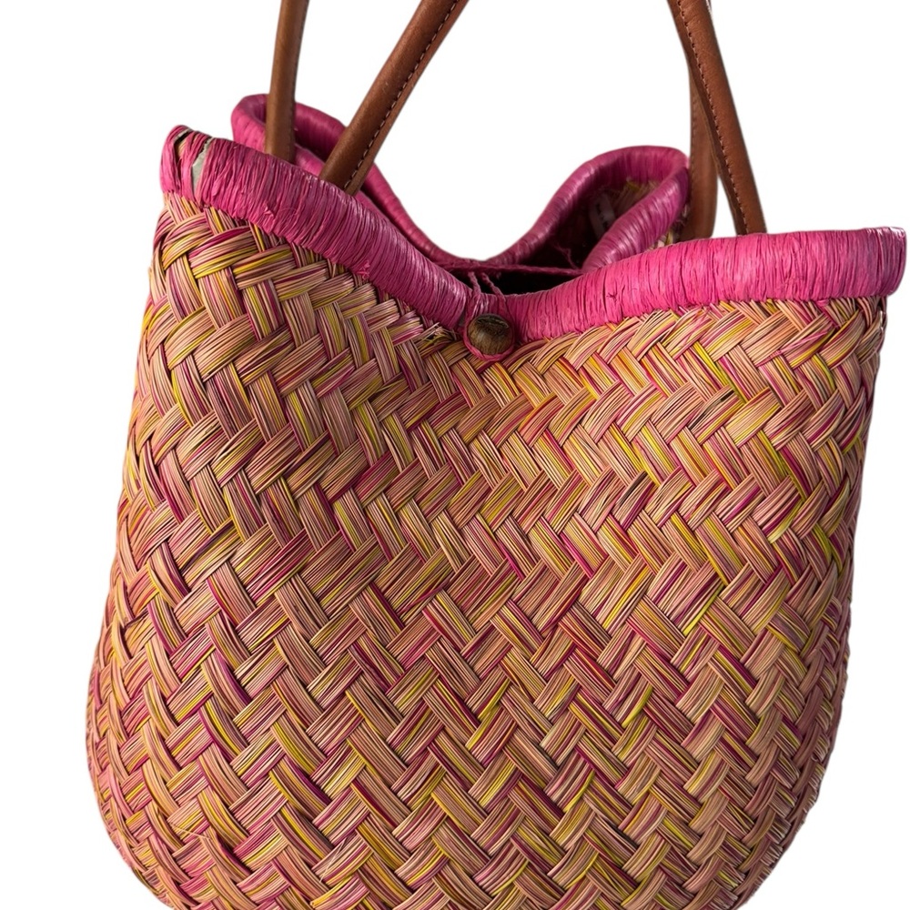 Weaved Tulip Bag W/ Handcut Leather Handles - Picture 3 of 7
